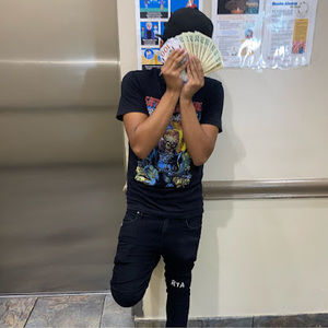 Meet your Posher, Andres